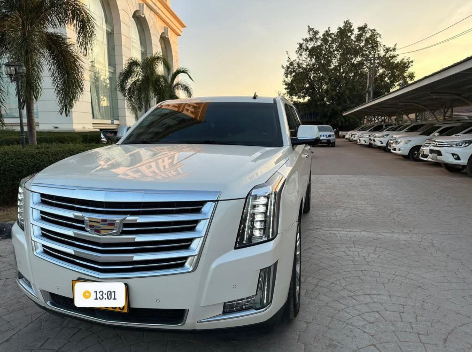 Cadillac Escalade photo 1