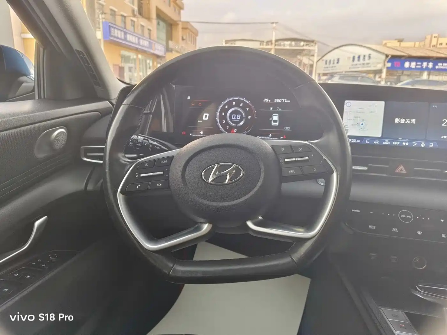 Hyundai Elantra photo 4