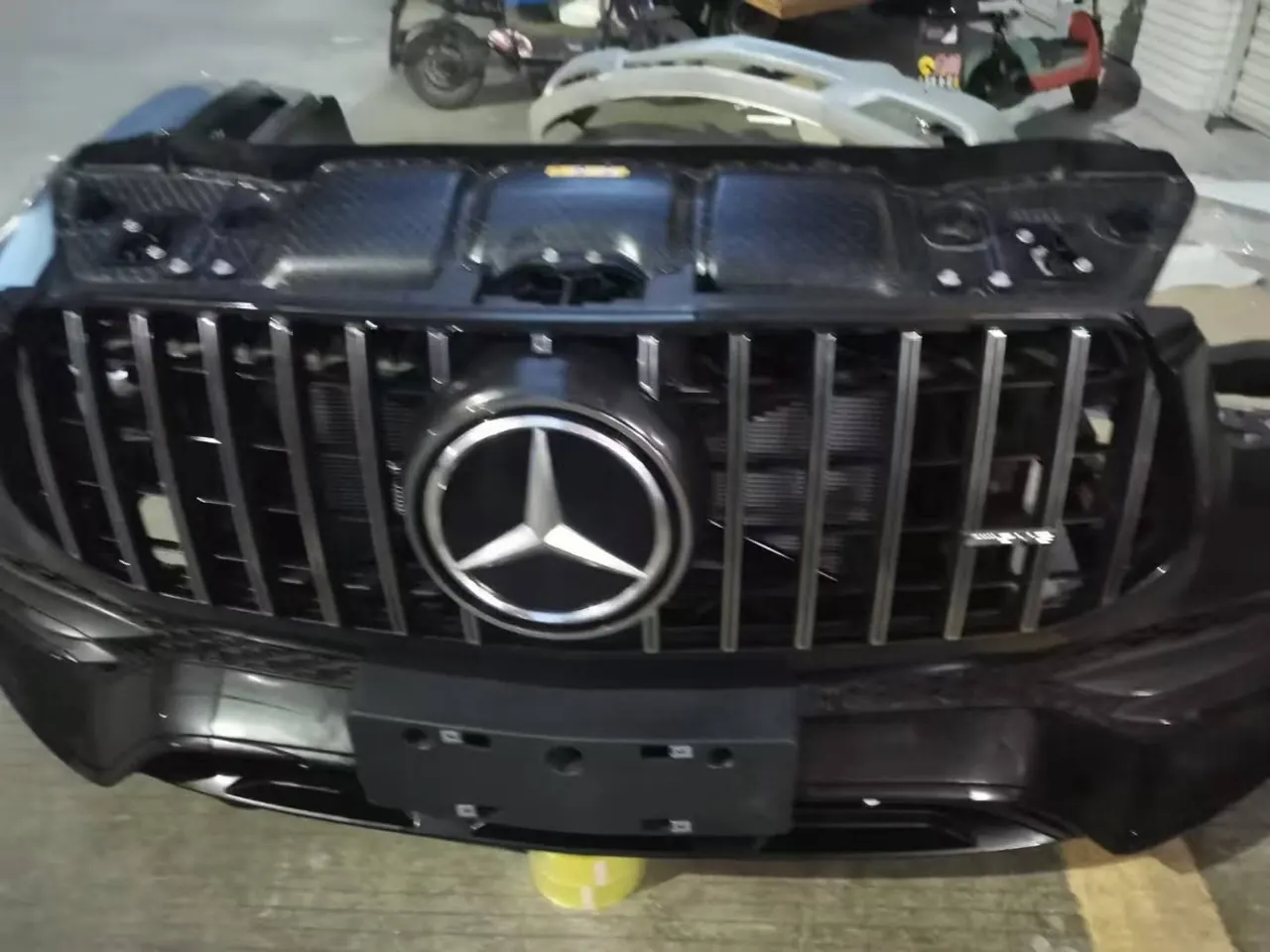 Mercedes-Benz AMG style front grille