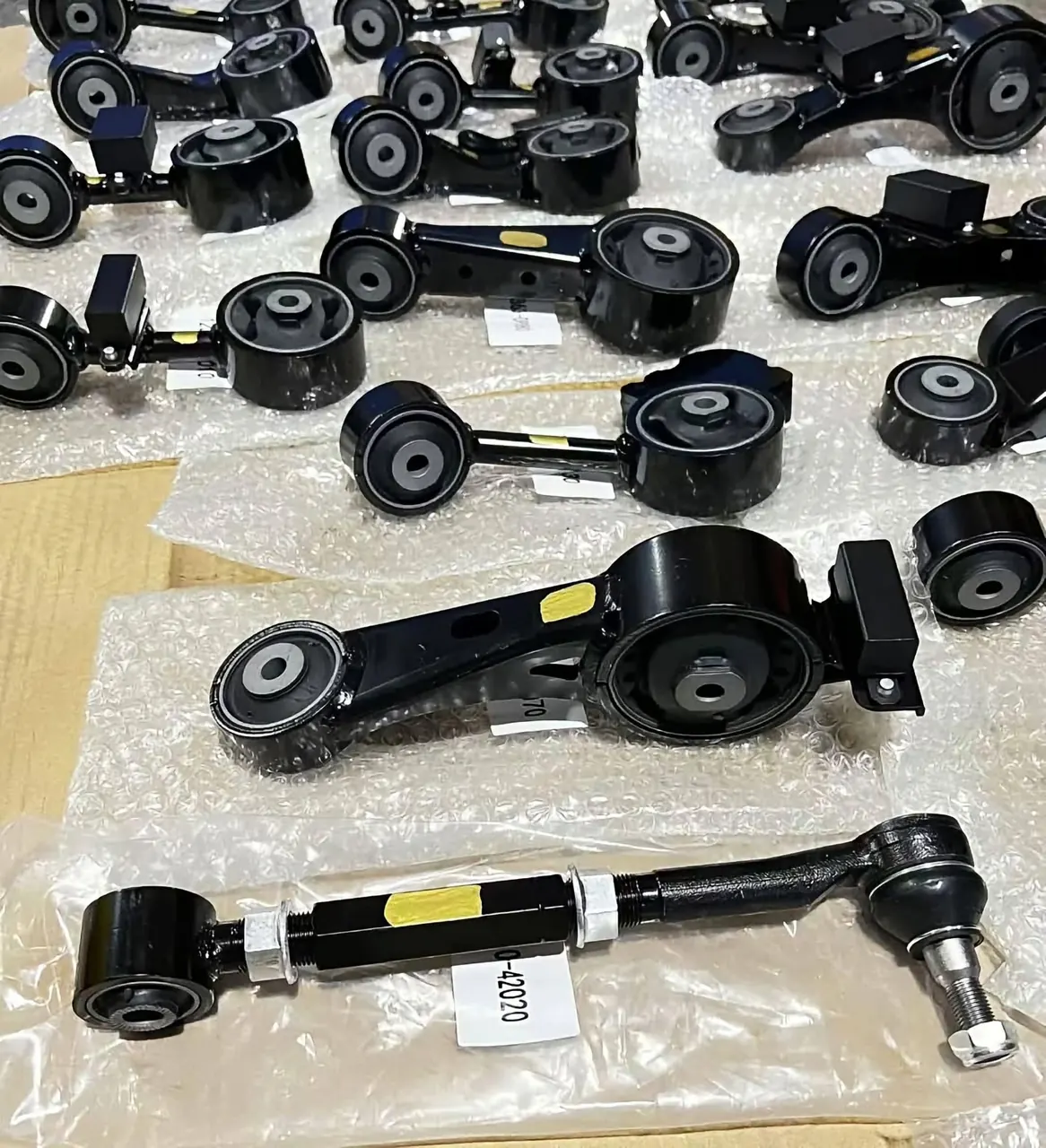 Assorted mount and suspension link components